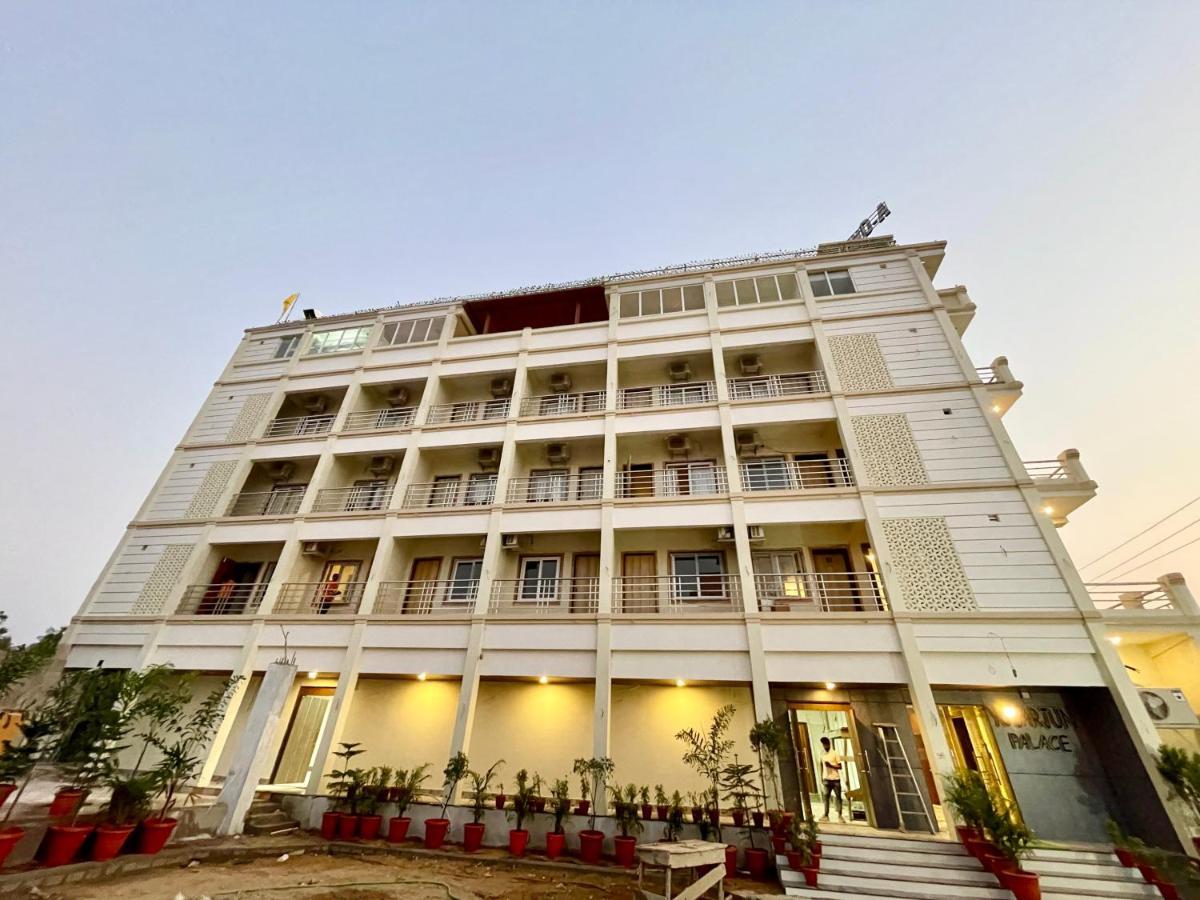 Hotel A One ! Puri, Breakfast Included- Swimming-Pool, Near Sea-Beach-And-Temple, Fully-Air-Conditioned-Hotel With-Lift-And-Parking-Facility - 1 المظهر الخارجي الصورة