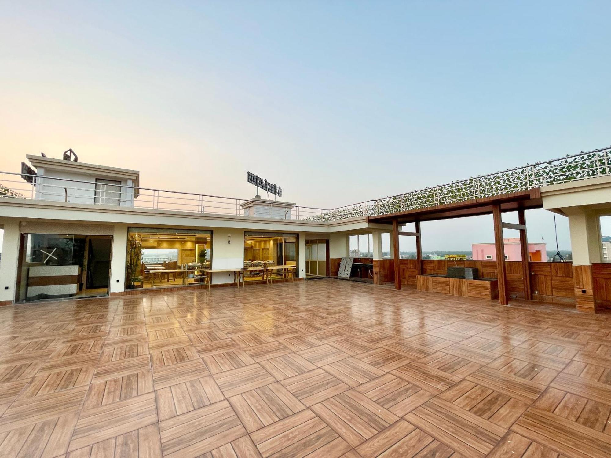 Hotel A One ! Puri, Breakfast Included- Swimming-Pool, Near Sea-Beach-And-Temple, Fully-Air-Conditioned-Hotel With-Lift-And-Parking-Facility - 1 المظهر الخارجي الصورة