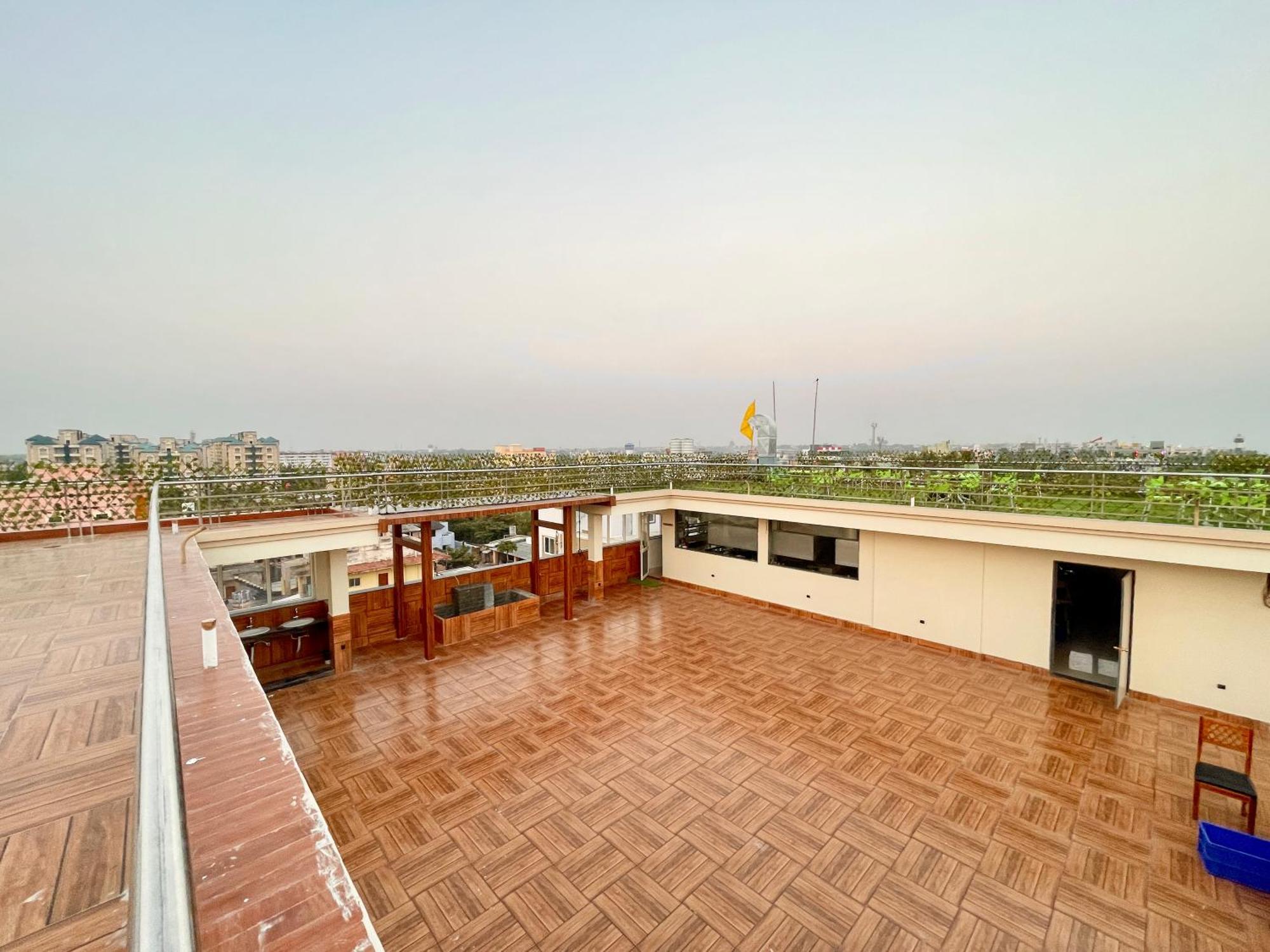 Hotel A One ! Puri, Breakfast Included- Swimming-Pool, Near Sea-Beach-And-Temple, Fully-Air-Conditioned-Hotel With-Lift-And-Parking-Facility - 1 المظهر الخارجي الصورة