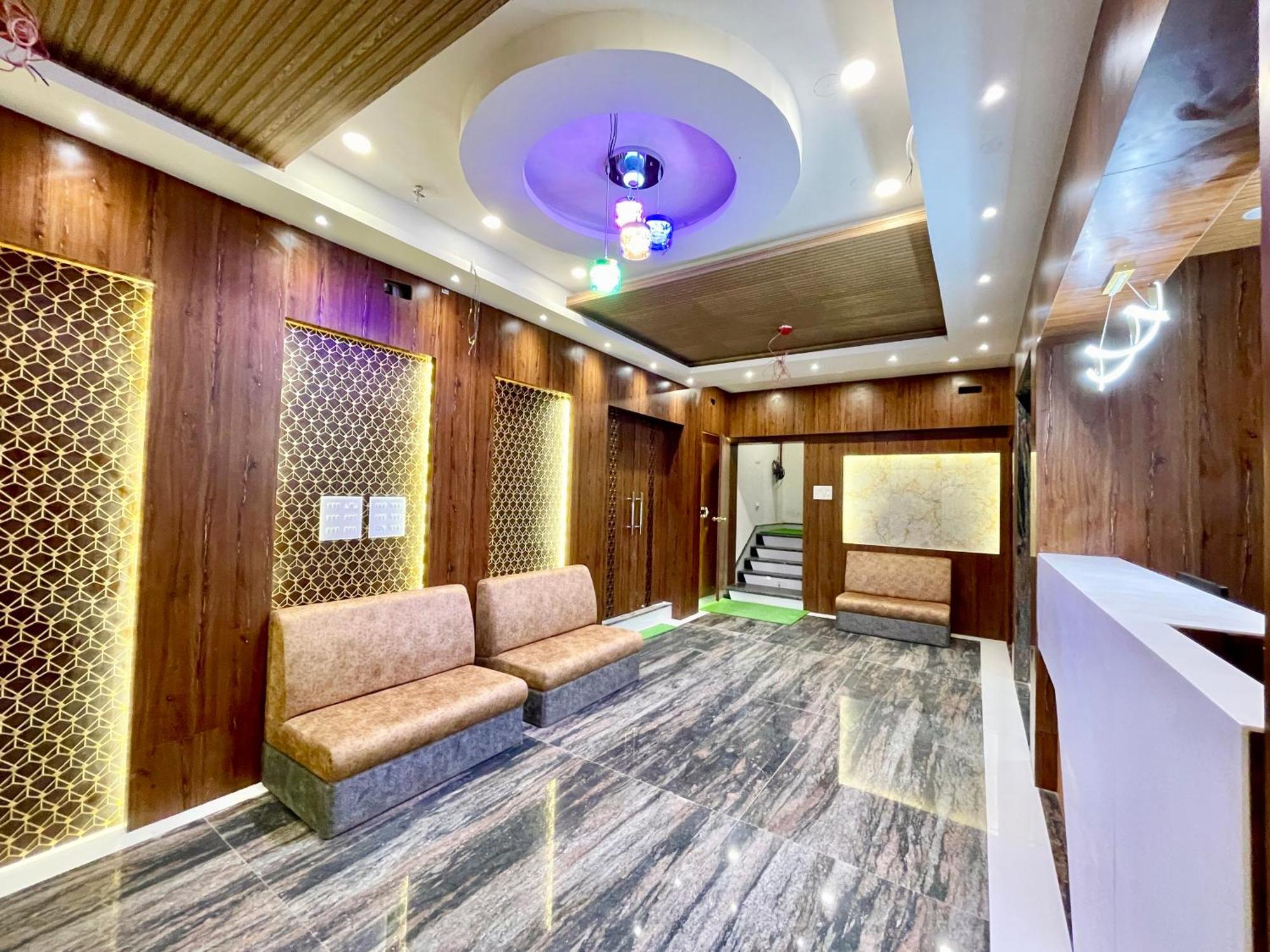 Hotel A One ! Puri, Breakfast Included- Swimming-Pool, Near Sea-Beach-And-Temple, Fully-Air-Conditioned-Hotel With-Lift-And-Parking-Facility - 1 المظهر الخارجي الصورة