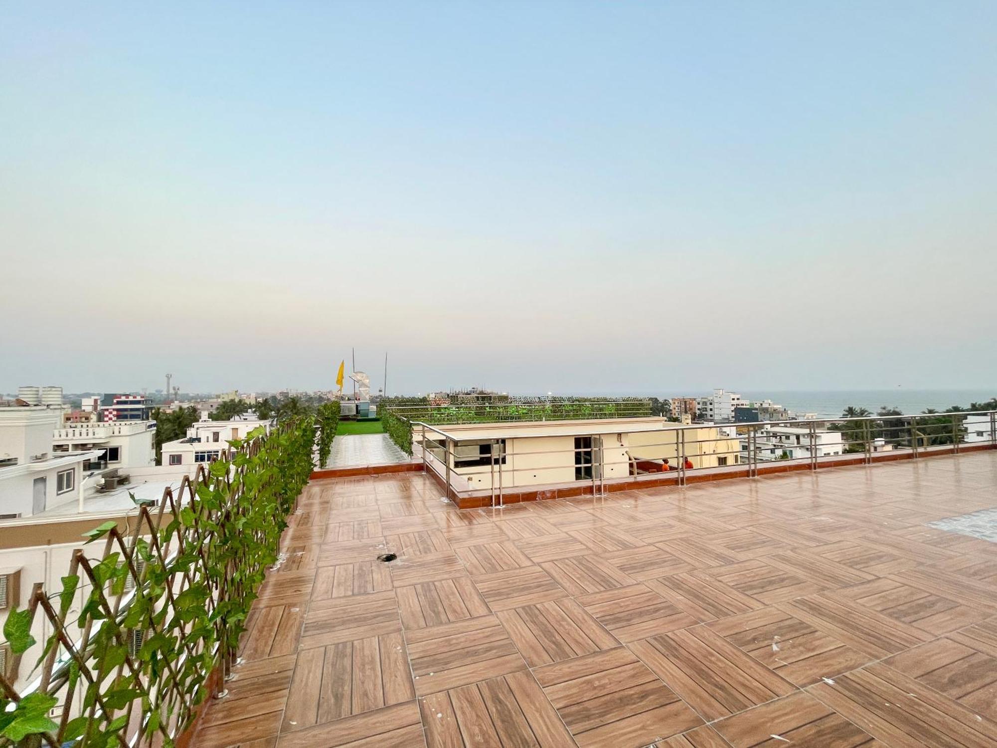 Hotel A One ! Puri, Breakfast Included- Swimming-Pool, Near Sea-Beach-And-Temple, Fully-Air-Conditioned-Hotel With-Lift-And-Parking-Facility - 1 المظهر الخارجي الصورة