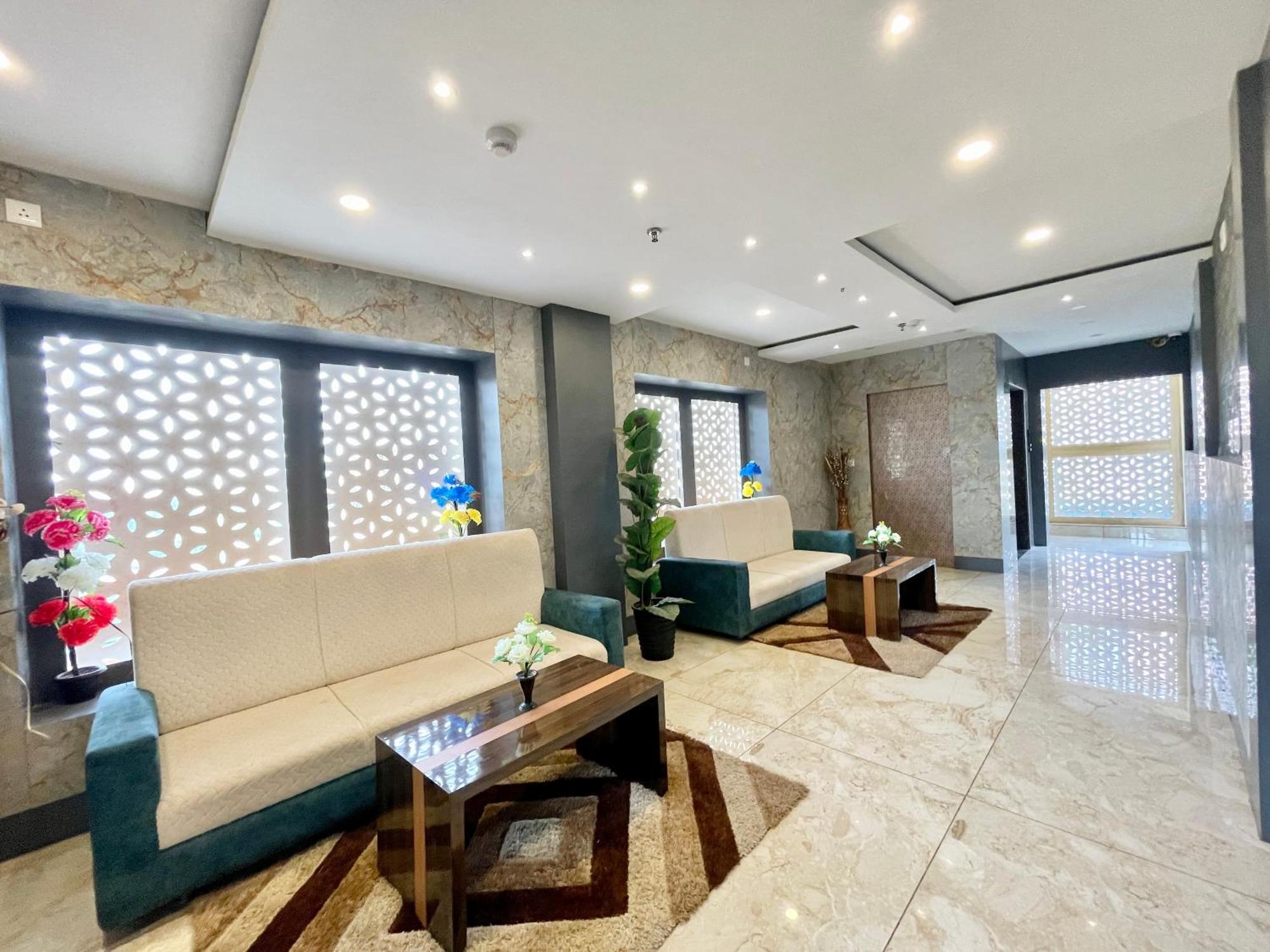Hotel A One ! Puri, Breakfast Included- Swimming-Pool, Near Sea-Beach-And-Temple, Fully-Air-Conditioned-Hotel With-Lift-And-Parking-Facility - 1 المظهر الخارجي الصورة