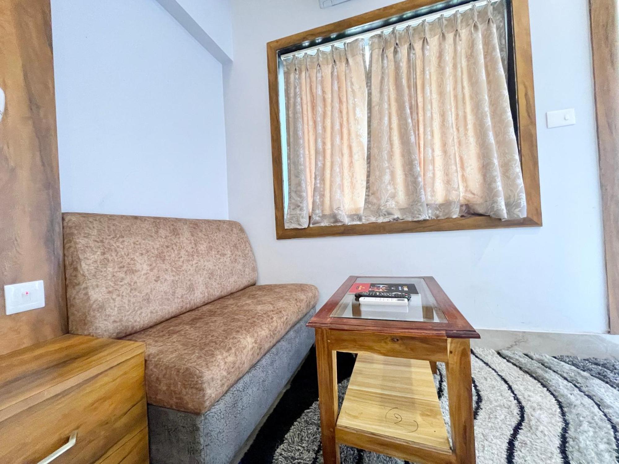 Hotel A One ! Puri, Breakfast Included- Swimming-Pool, Near Sea-Beach-And-Temple, Fully-Air-Conditioned-Hotel With-Lift-And-Parking-Facility - 1 المظهر الخارجي الصورة